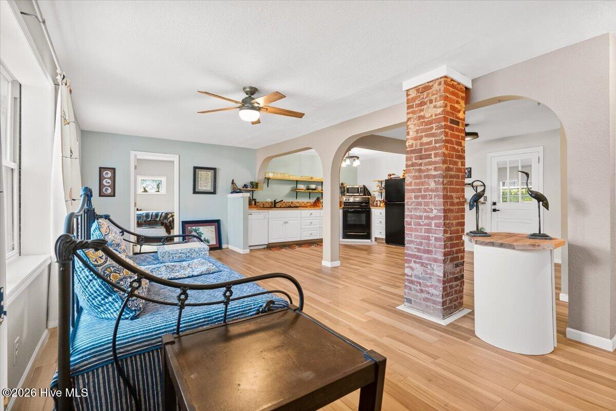 1941 Roys Lane Augusta, GA 30906 - Photo 5 of 44 05-Living Room