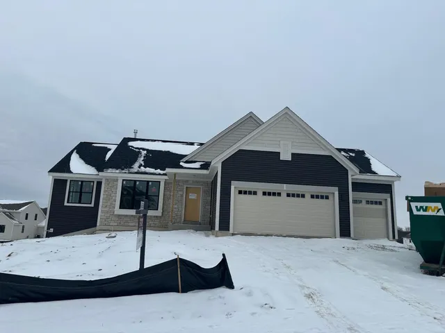 $670,900 | 804 Viewpoint Avenue, Waukesha, WI 53188