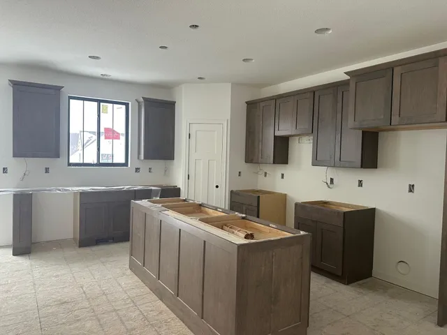 $670,900 | 804 Viewpoint Avenue, Waukesha, WI 53188