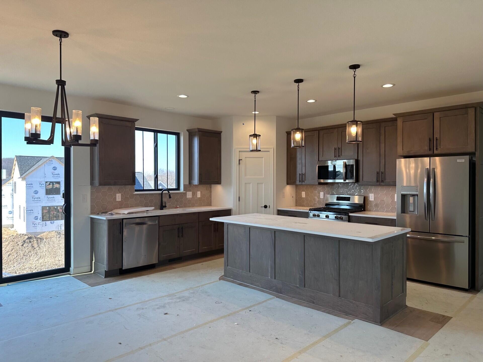 804 Viewpoint Avenue Waukesha, WI 53188 - Photo 2 of 15 Riley kitchen