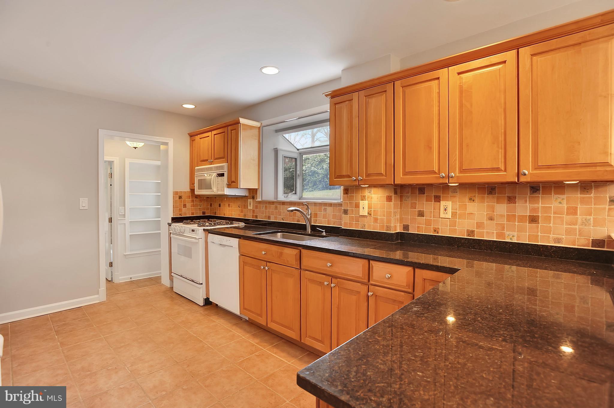 301 Lexington Drive Silver Spring, MD 20901 - Photo 8 of 28 Kitchen
