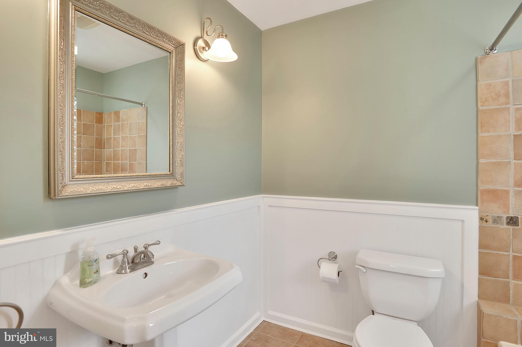 301 Lexington Drive Silver Spring, MD 20901 - Photo 10 of 28 Bath