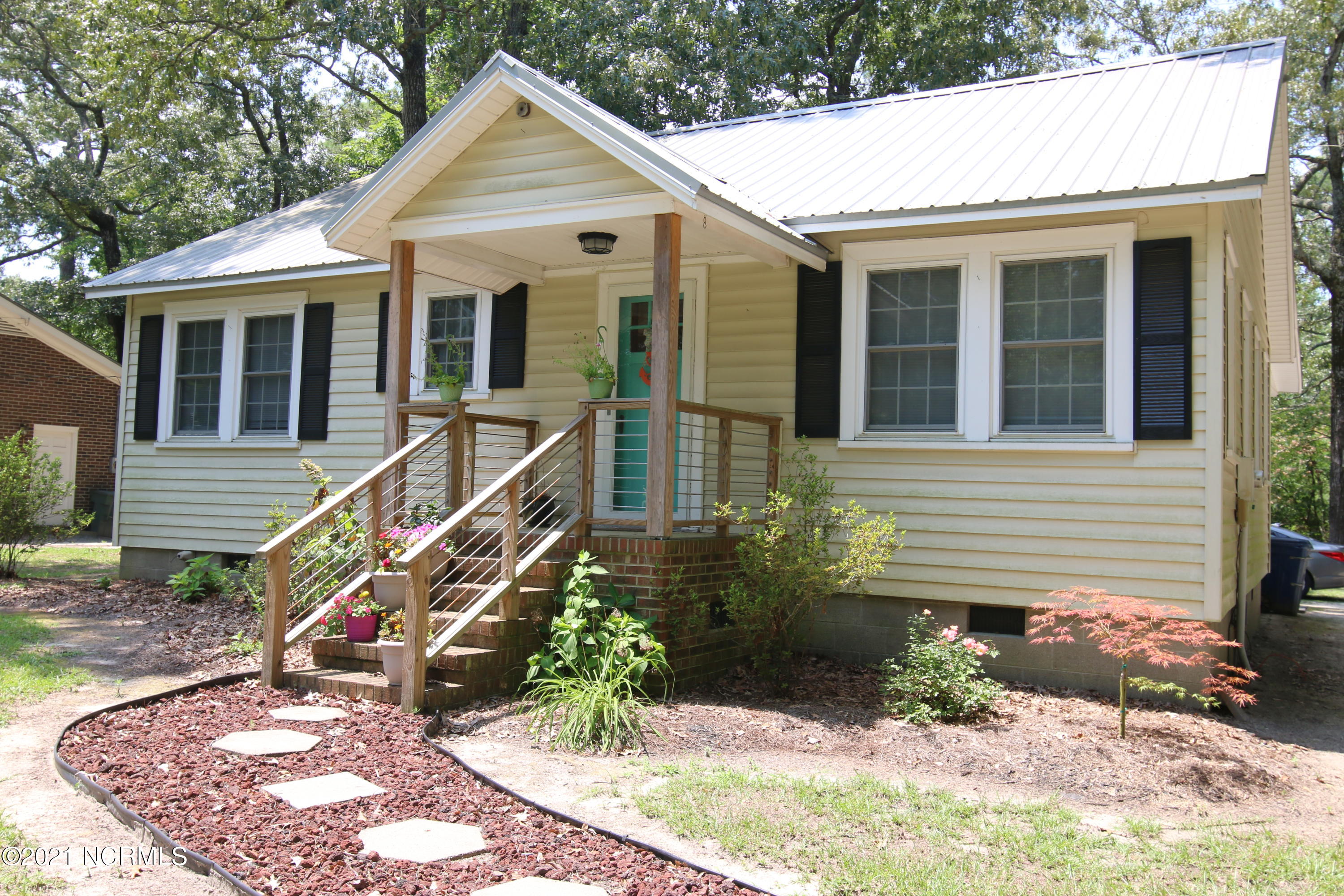 5756 River Road Washington, NC 27889 - Photo 3 of 26 front