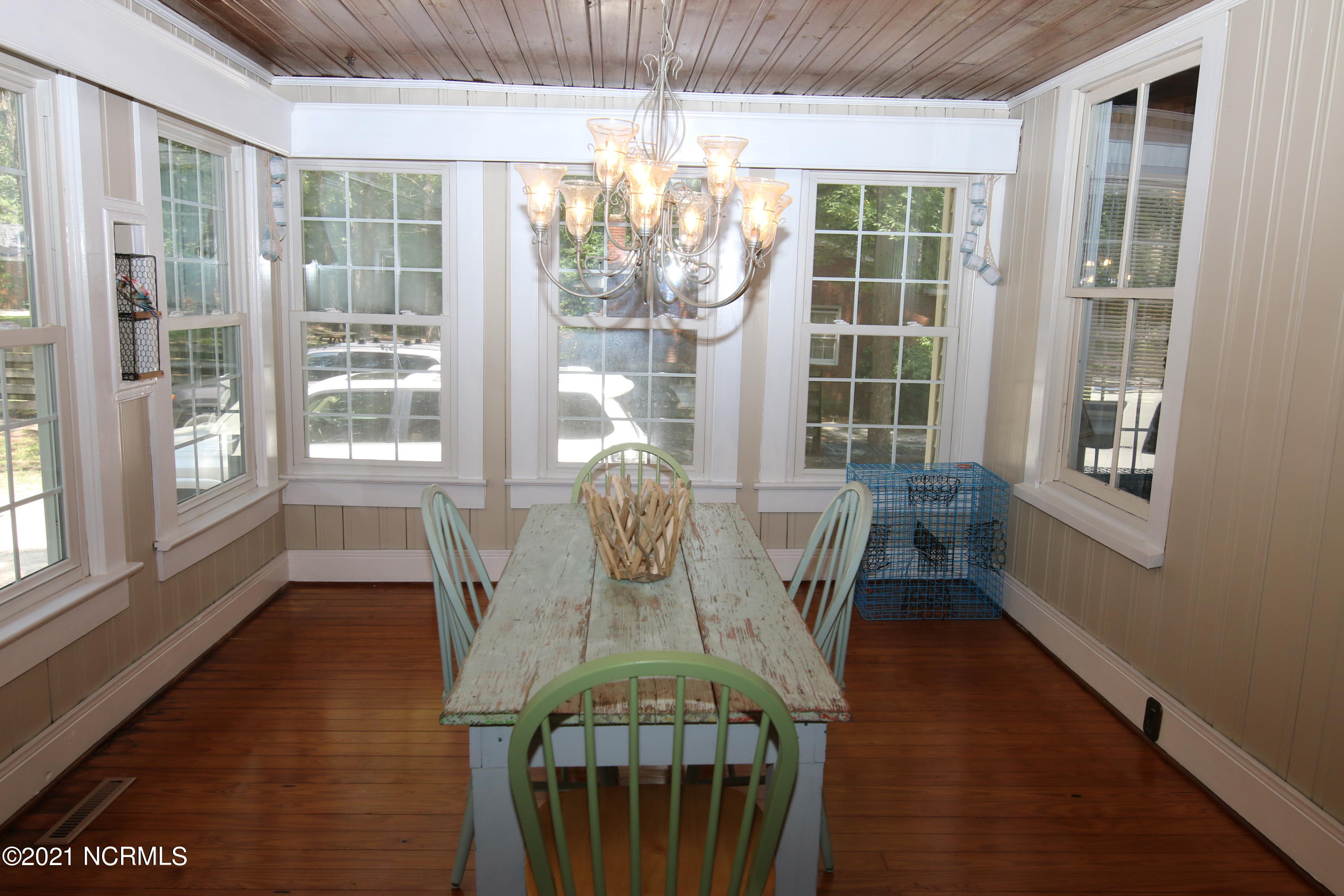 5756 River Road Washington, NC 27889 - Photo 4 of 26 dining