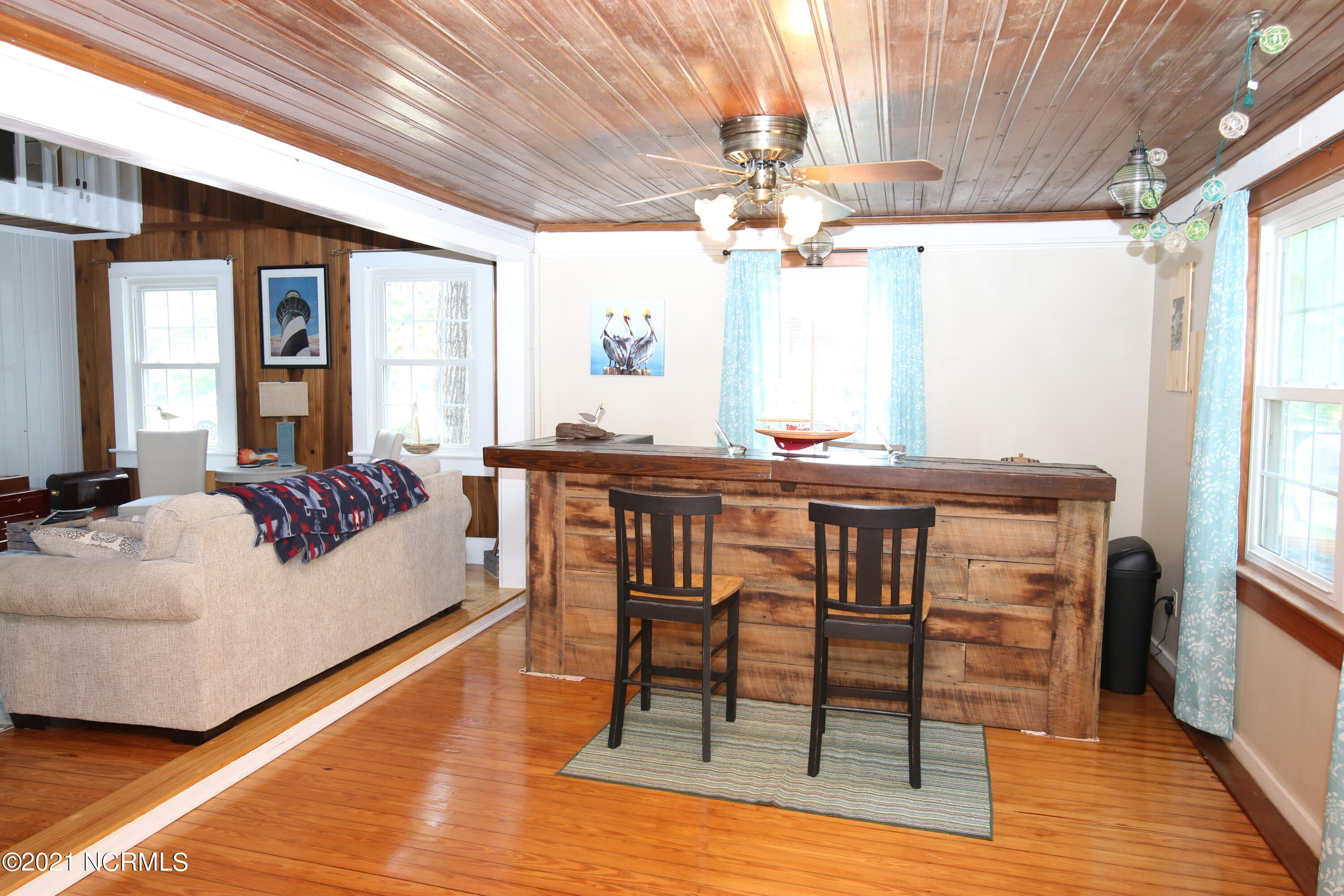 5756 River Road Washington, NC 27889 - Photo 7 of 26 bar