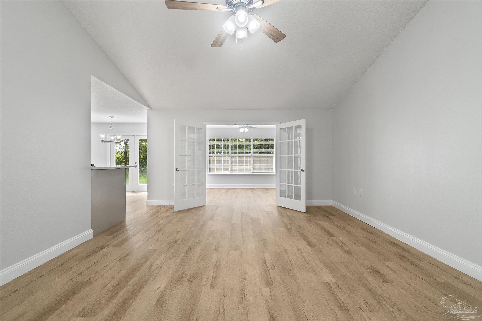 1015 Brownfield Road Pensacola, FL 32526 - Photo 15 of 36 Gallery Image 15