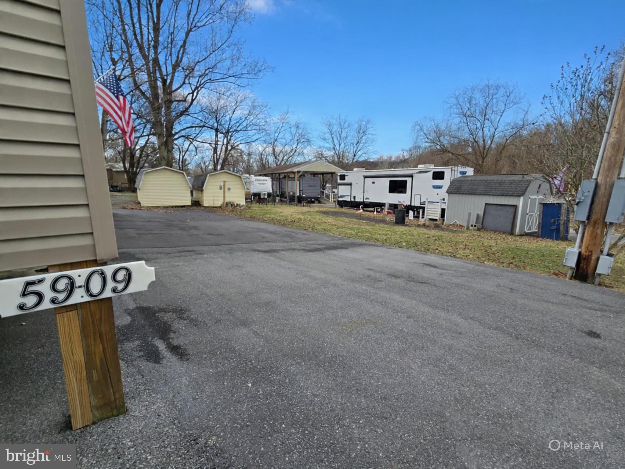 9 Jollywood Road Falling Waters, WV 25419 - Photo 2 of 26