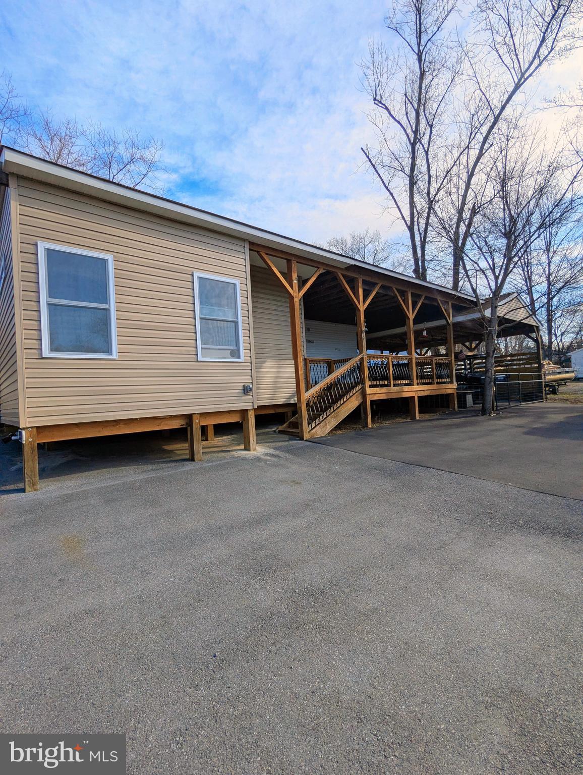 9 Jollywood Road Falling Waters, WV 25419 - Photo 4 of 26