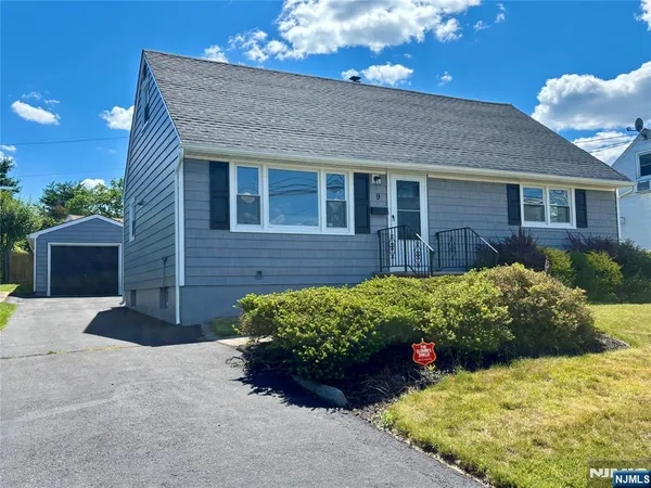 $765,000 | 9 Joan Place, Clifton, NJ 07012