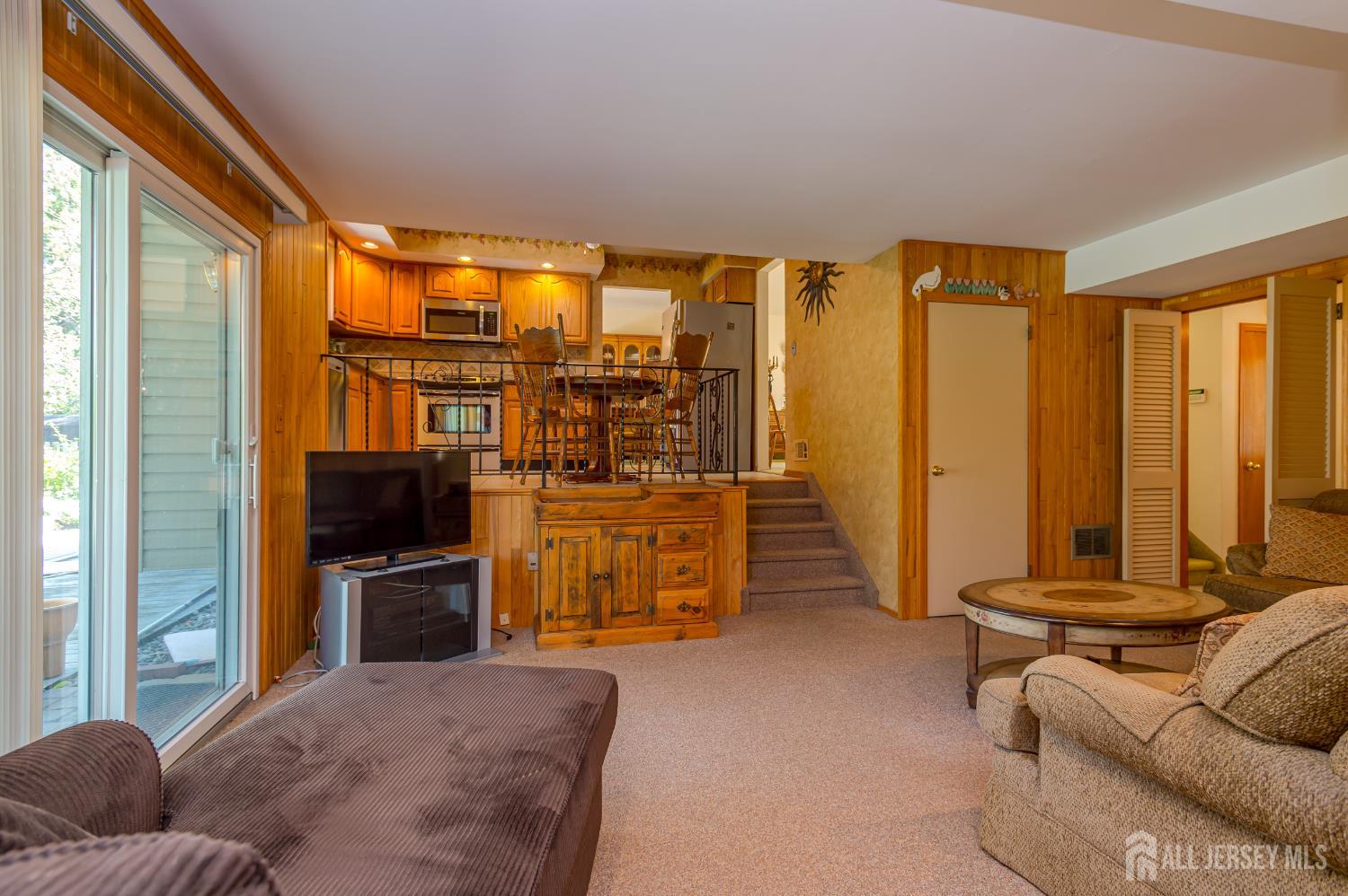 27 Shearn Drive Middlesex, NJ 08846 - Photo 11 of 22