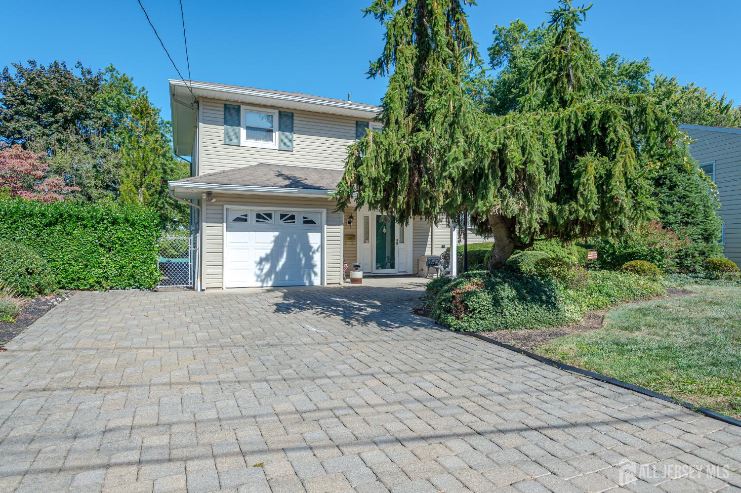 27 Shearn Drive Middlesex, NJ 08846 - Photo 2 of 22