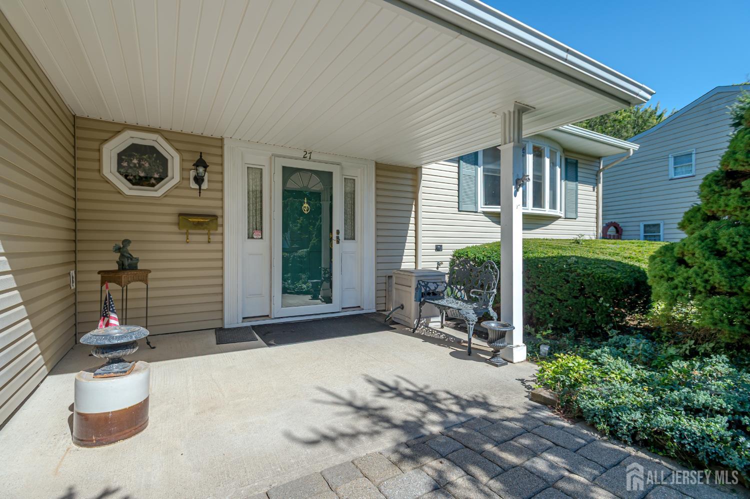 27 Shearn Drive Middlesex, NJ 08846 - Photo 3 of 22