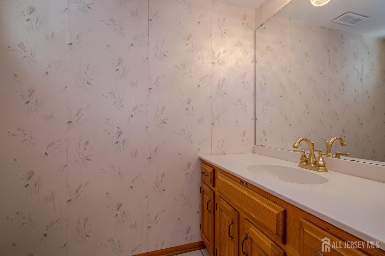 27 Shearn Drive Middlesex, NJ 08846 - Photo 6 of 22