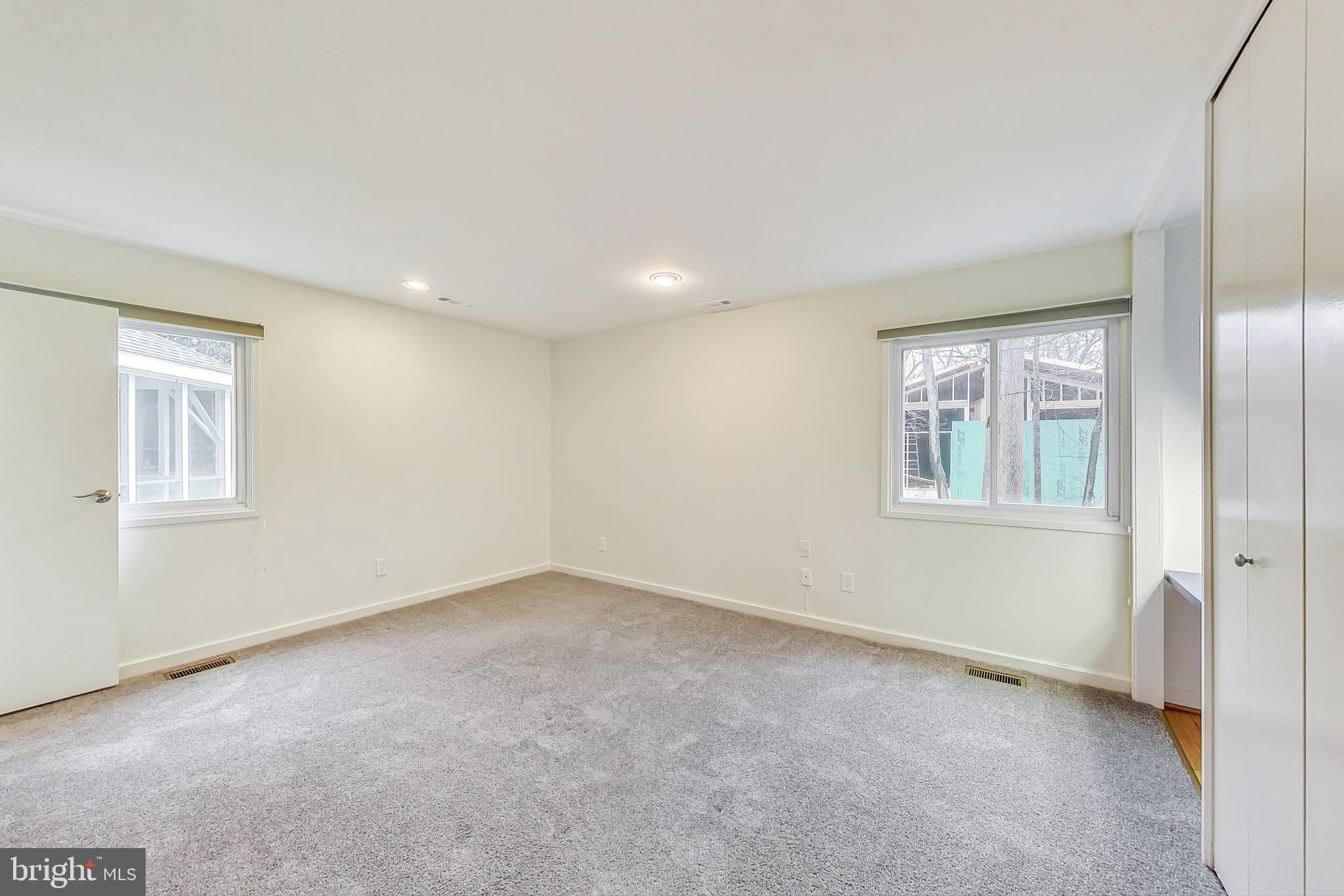 8100 Hamilton Spring Road Bethesda, MD 20817 - Photo 16 of 58