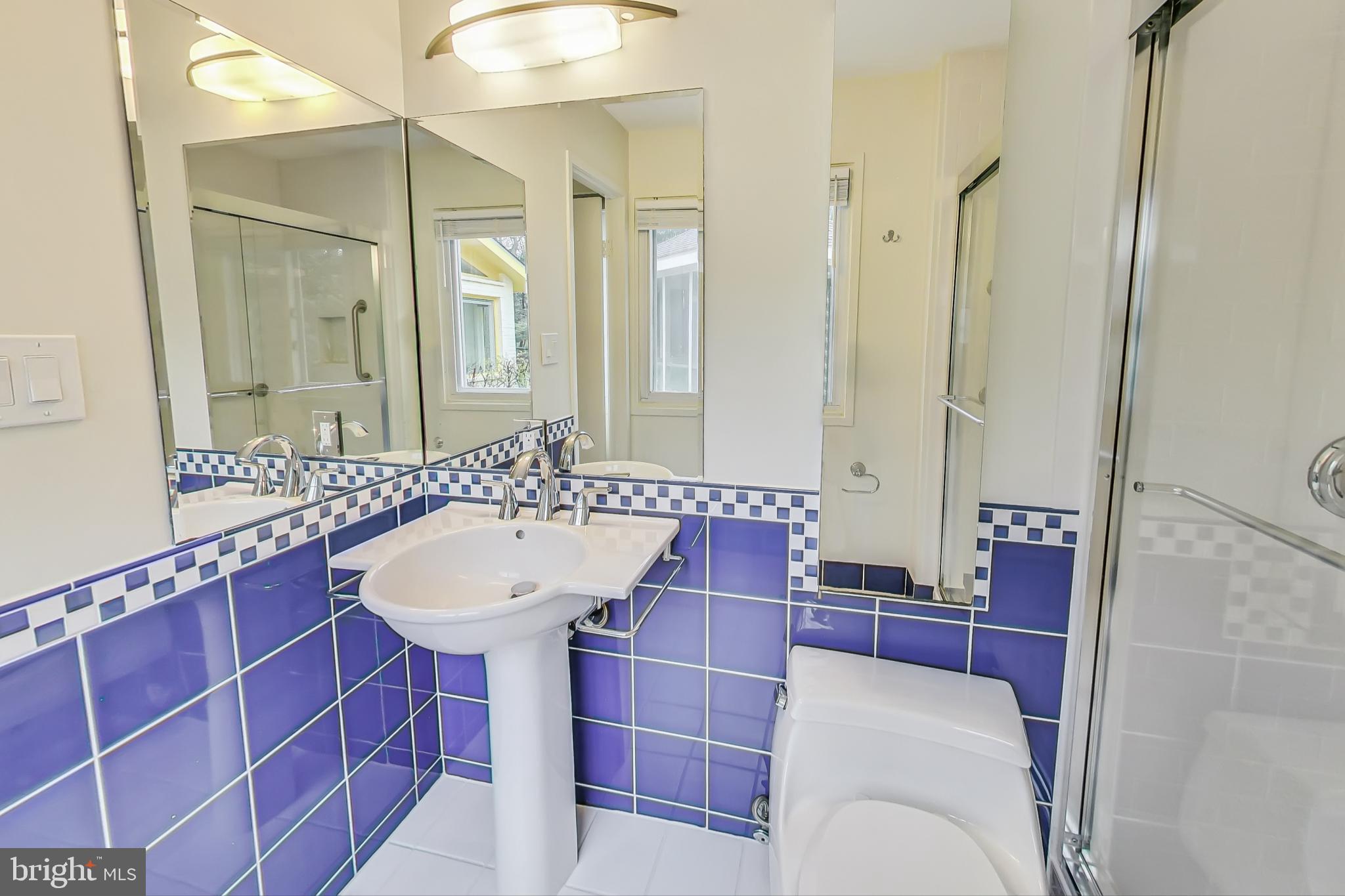 8100 Hamilton Spring Road Bethesda, MD 20817 - Photo 20 of 58