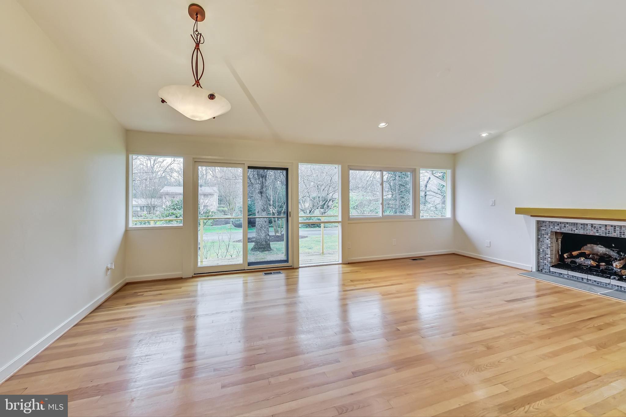 8100 Hamilton Spring Road Bethesda, MD 20817 - Photo 2 of 58