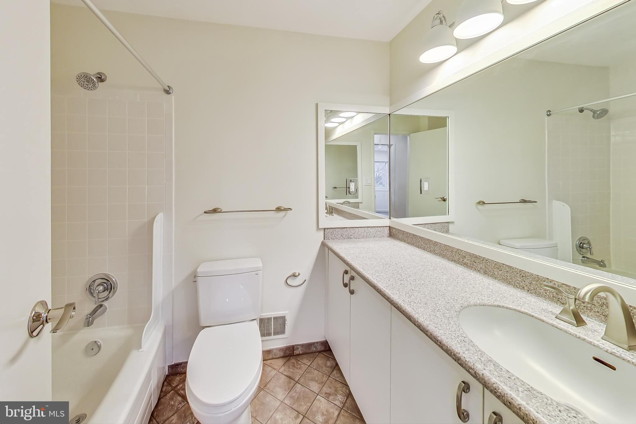 8100 Hamilton Spring Road Bethesda, MD 20817 - Photo 27 of 58