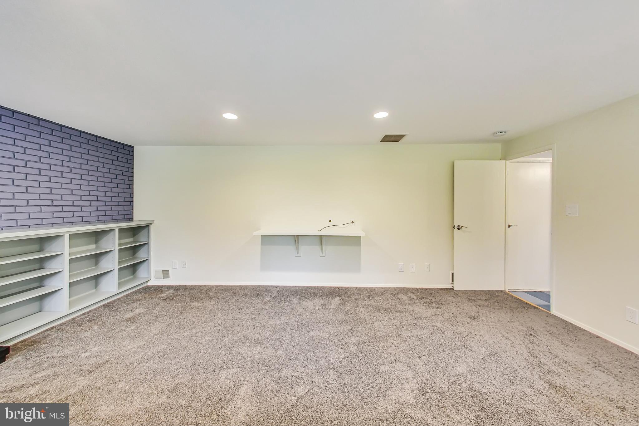 8100 Hamilton Spring Road Bethesda, MD 20817 - Photo 41 of 58