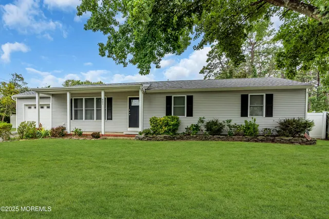 $563,999 | 801 Middlesex Street, Toms River, NJ 08757