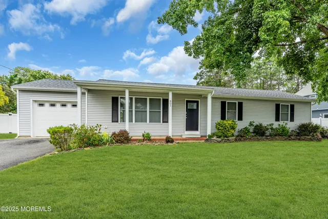 $563,999 | 801 Middlesex Street, Toms River, NJ 08757