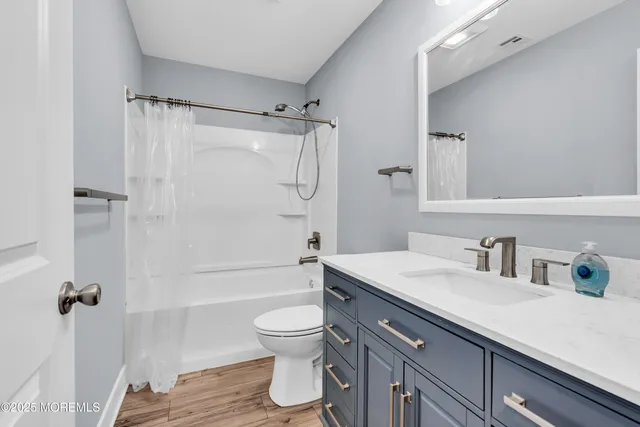 $563,999 | 801 Middlesex Street, Toms River, NJ 08757