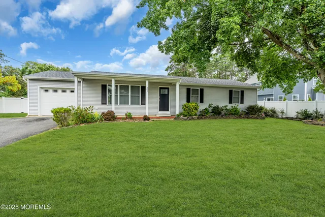 $563,999 | 801 Middlesex Street, Toms River, NJ 08757