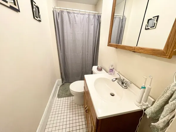 $3,500 | 235 West Fifth Street, Unit 1, Boston, MA 02127