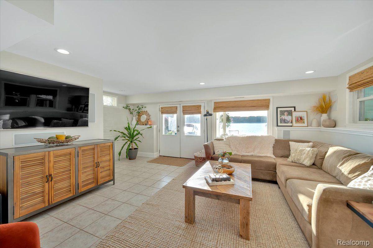 2071 Miles Road Lapeer, MI 48446 - Photo 21 of 33 Gallery Image 21