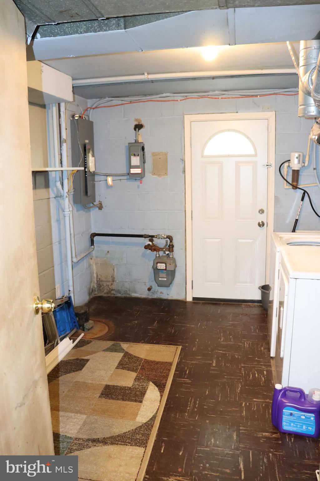 6816 Fox Meadow Road Gwynn Oak, MD 21207 - Photo 35 of 51 Laundry Room