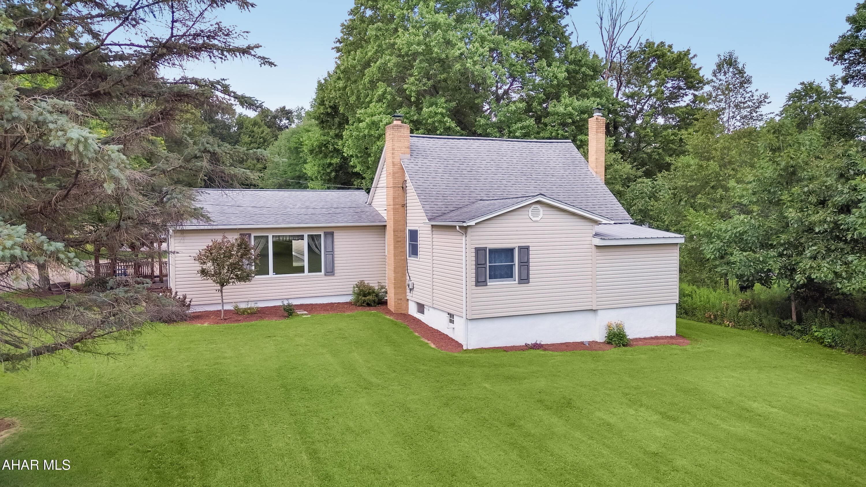 960 Pike Road Mineral Point, PA 15942 - Photo 1 of 59 Gallery Image 1
