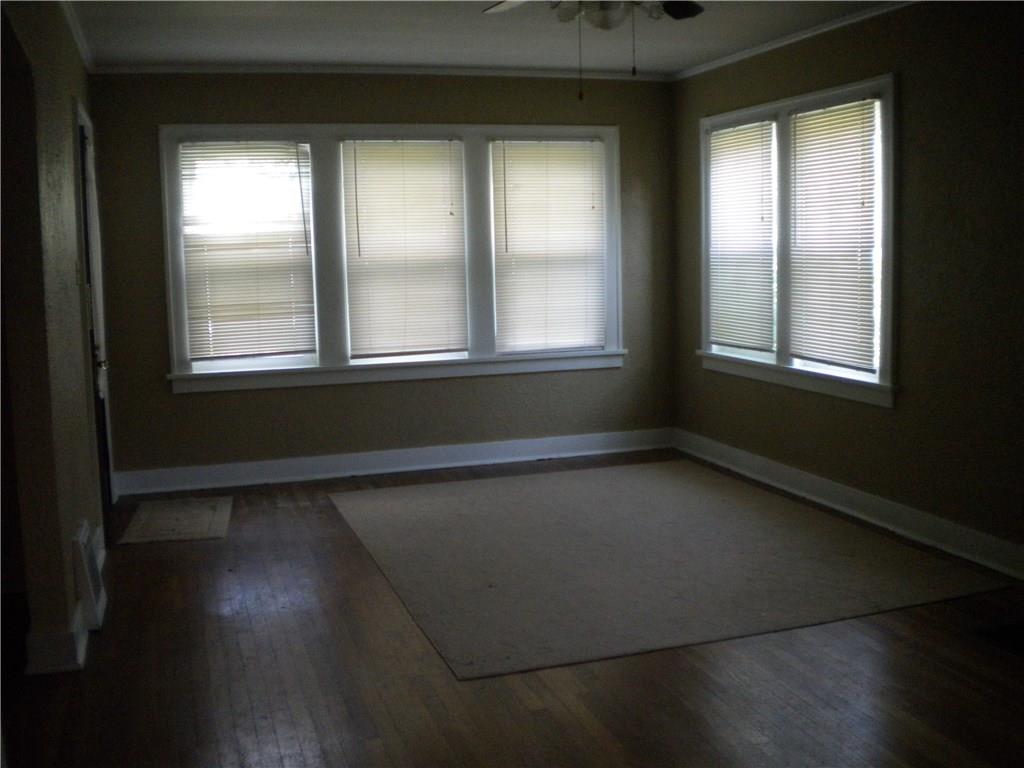 5615 Library Road Bethel Park, PA 15102 - Photo 2 of 25 Gallery Image 2