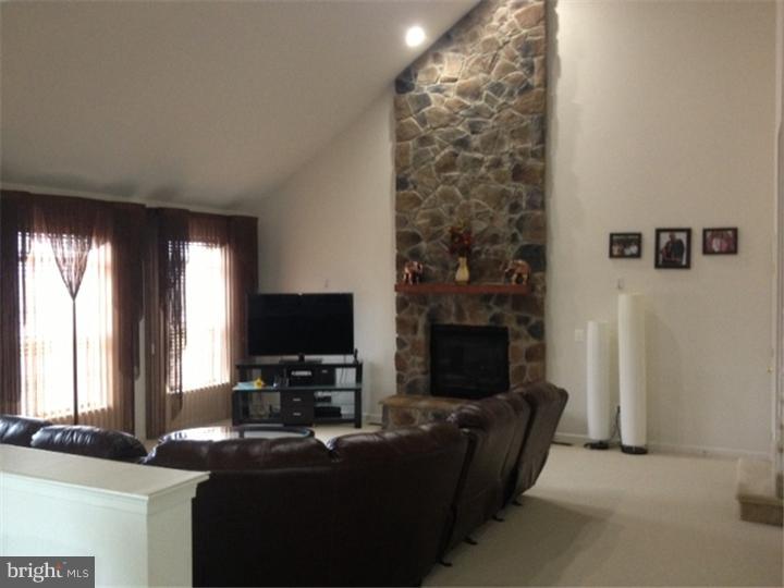 174 Prairie View Lane Mickleton, NJ 08056 - Photo 2 of 12