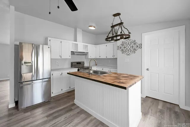 $175,000 | 145 Sandy Ridge Drive, Poteet, TX 78065