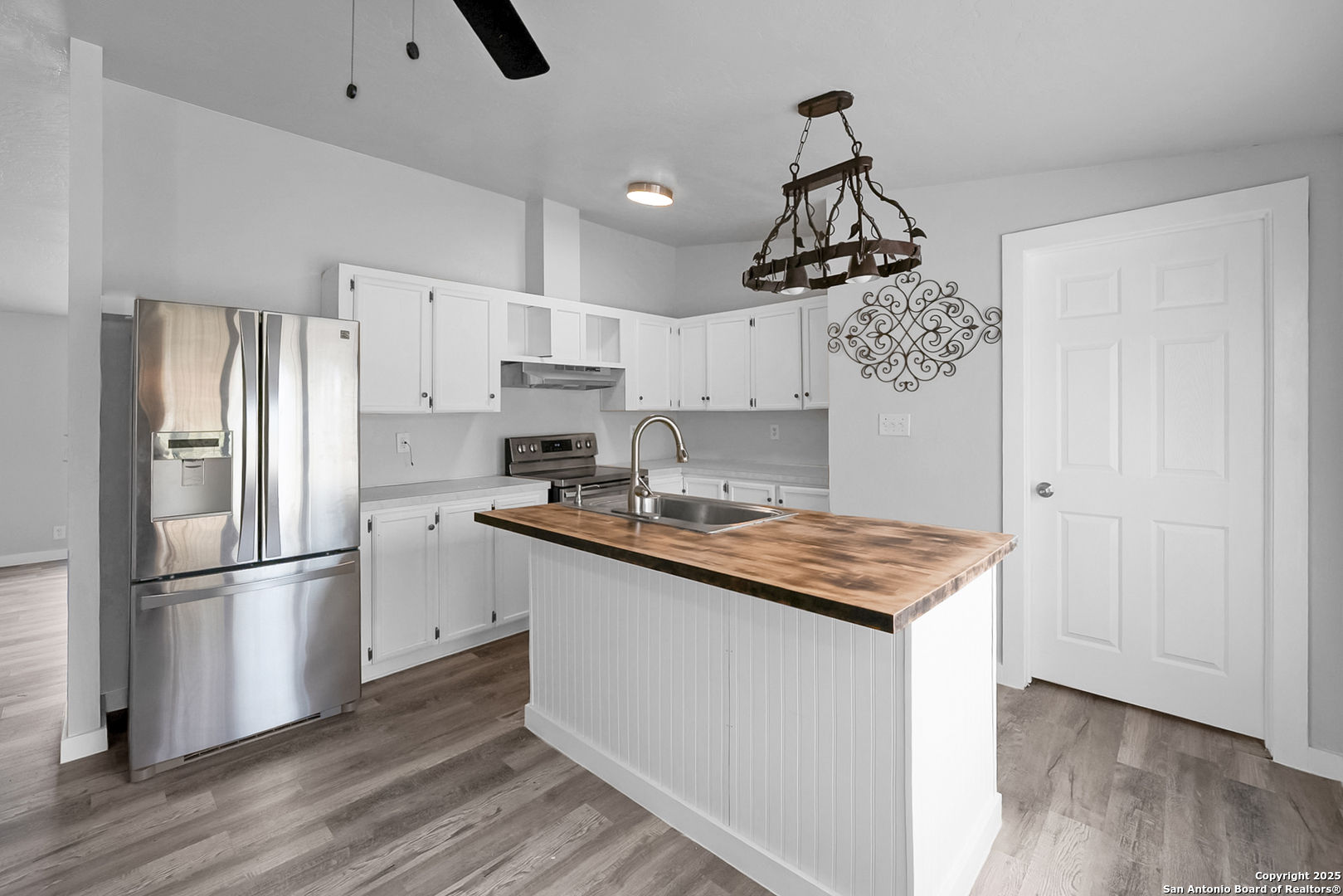 145 Sandy Ridge Drive Poteet, TX 78065 - Photo 23 of 52