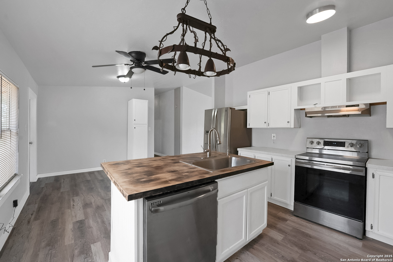 145 Sandy Ridge Drive Poteet, TX 78065 - Photo 24 of 52