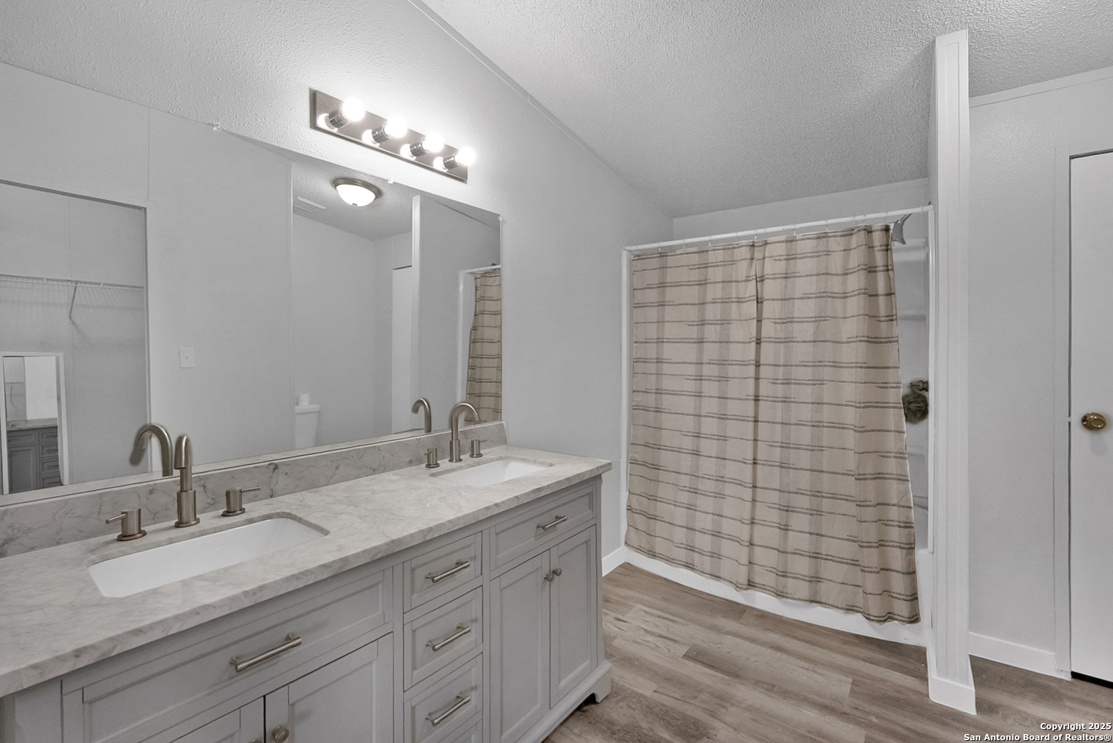 145 Sandy Ridge Drive Poteet, TX 78065 - Photo 36 of 52