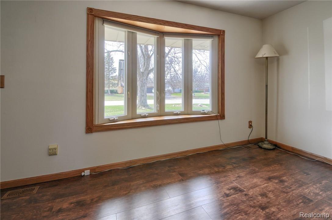 4472 Regency Road Swartz Creek, MI 48473 - Photo 23 of 51 SD3_4799-HDR(5).jpg
