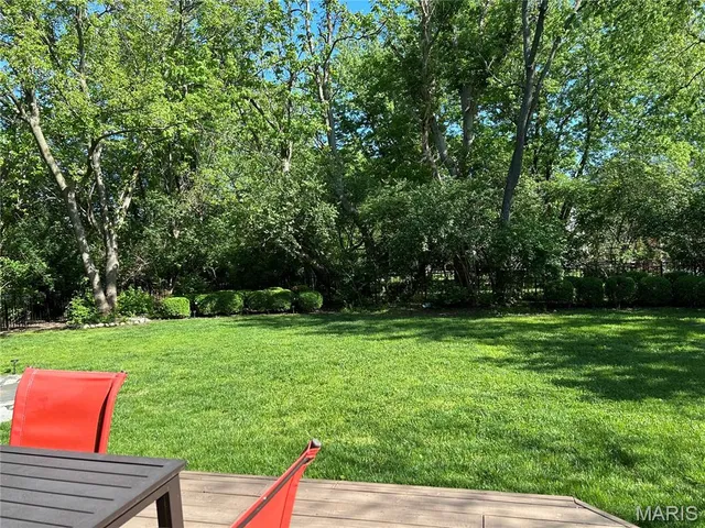 $899,900 | 15595 Meadowbrook Cir Lane, Chesterfield, MO 63017