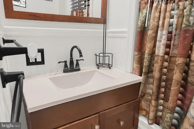 a close view of sink and tap