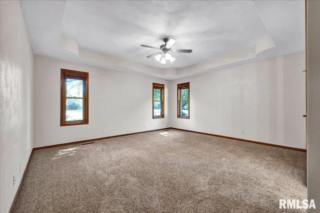 $325,000 | 1404 West Elm Street, Chillicothe, IL 61523