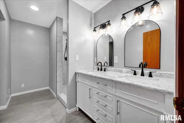 $325,000 | 1404 West Elm Street, Chillicothe, IL 61523