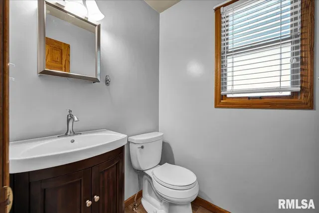 $325,000 | 1404 West Elm Street, Chillicothe, IL 61523