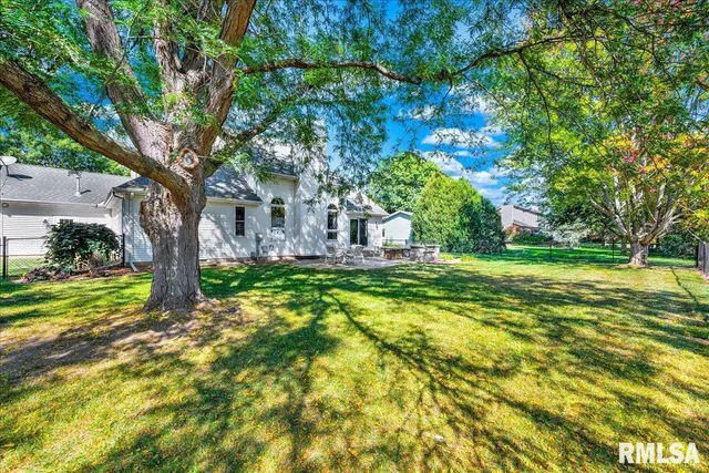 $325,000 | 1404 West Elm Street, Chillicothe, IL 61523