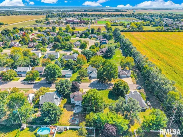 $325,000 | 1404 West Elm Street, Chillicothe, IL 61523