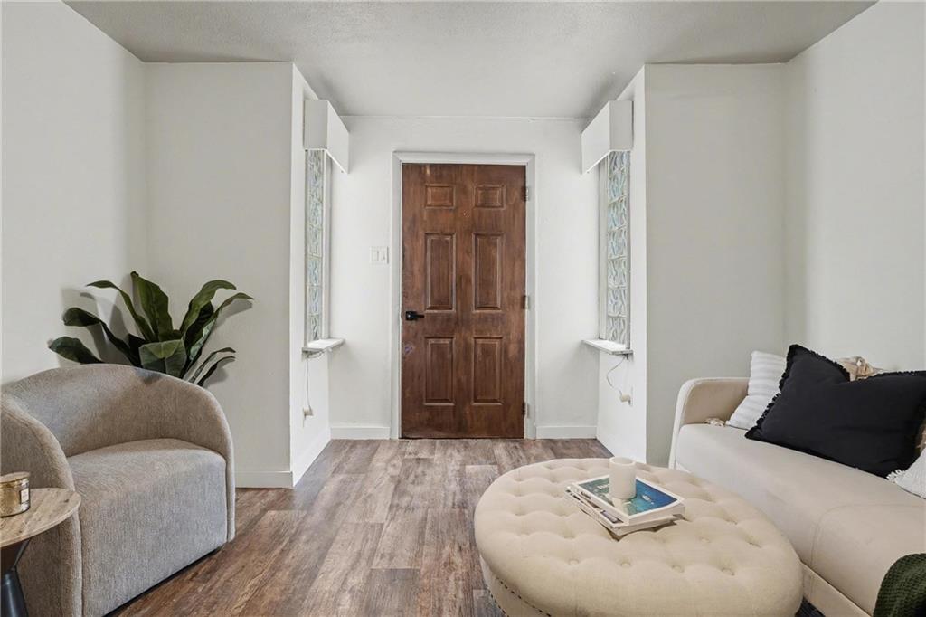 246 Hickory Street McKees Rocks, PA 15136 - Photo 5 of 35