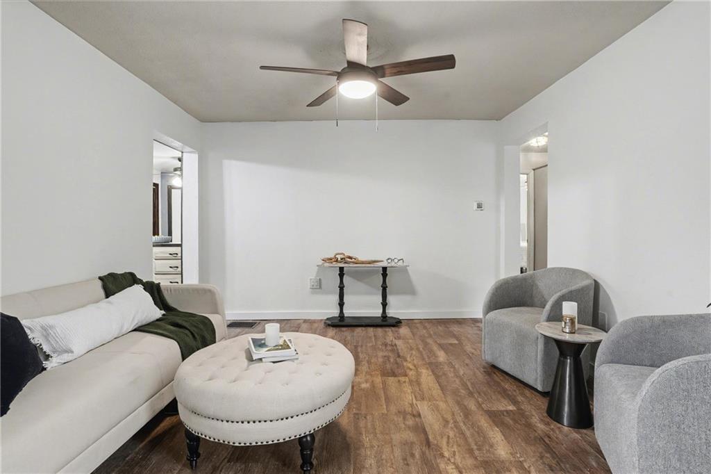 246 Hickory Street McKees Rocks, PA 15136 - Photo 6 of 35