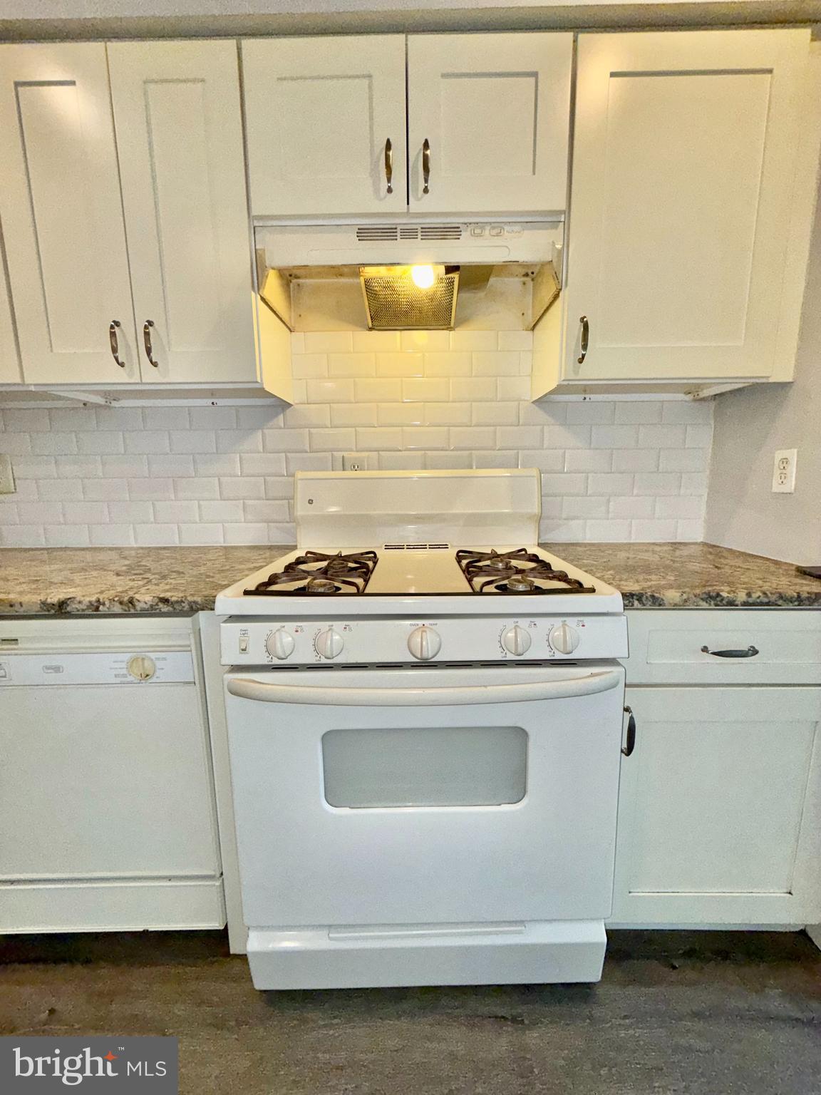 8058 Walker Street Philadelphia, PA 19136 - Photo 17 of 53