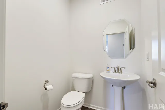 $280,000 | 8426 Stillwater Road, Wonder Lake, IL 60097