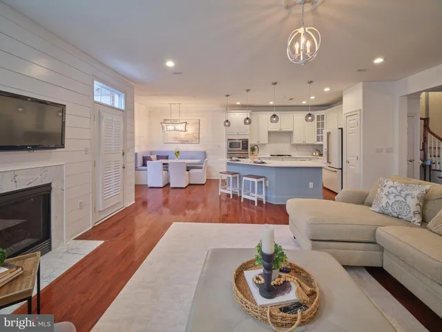 $1,050,000 | 21 South Lincoln Avenue, Newtown, PA 18940