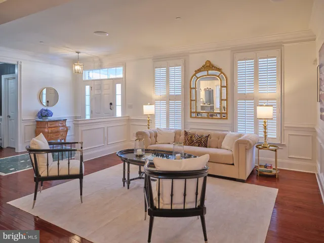 $1,050,000 | 21 South Lincoln Avenue, Newtown, PA 18940